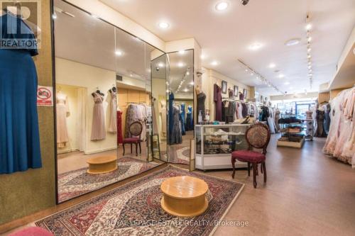 1194 St Clair Avenue W, Toronto, ON 