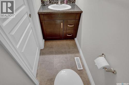 8705 Hincks Lane, Regina, SK 