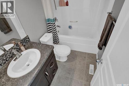 8705 Hincks Lane, Regina, SK 