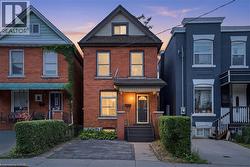 19 HUNTLEY Street  Hamilton, ON L8L 5X8