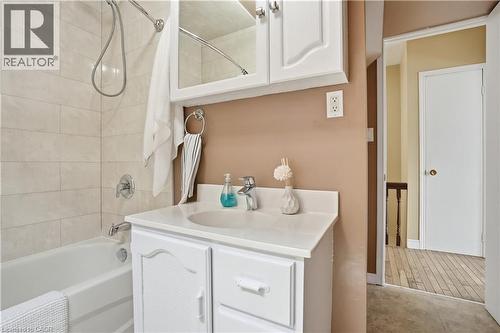 19 Huntley Street, Hamilton, ON 
