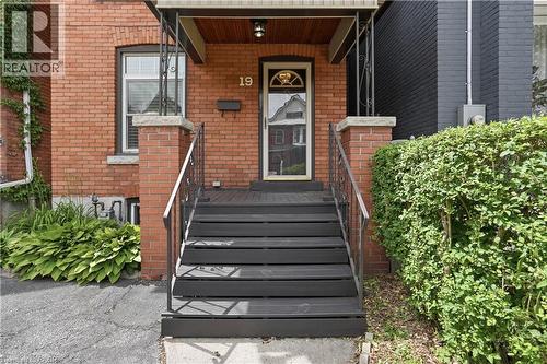 19 Huntley Street, Hamilton, ON 