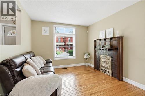 19 Huntley Street, Hamilton, ON 