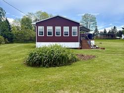 J 51 First Avenue  Tennecape, NS B0N 2R0