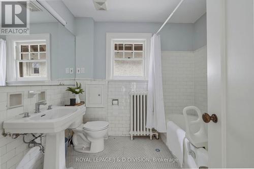 Main Family Bathroom - 41 Ridge Drive, Toronto, ON 