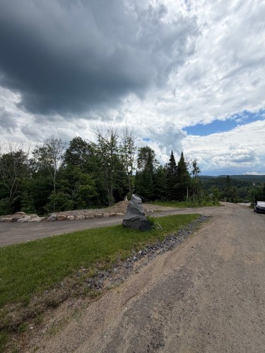 Rue - O Allée Du 15E, Mont-Blanc, QC 