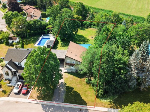 1115 Rue de L'Acadie  Chambly, QC J3L 1N8