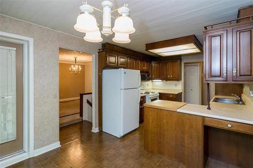 4518 Roblin Blvd, Winnipeg, MB 