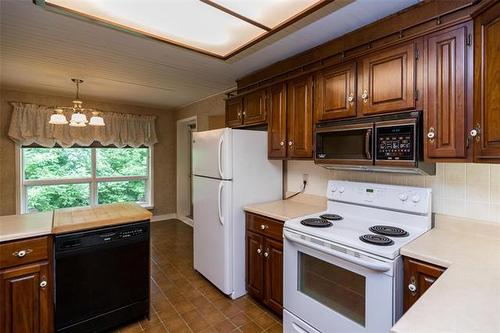 4518 Roblin Blvd, Winnipeg, MB 