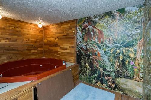 4518 Roblin Blvd, Winnipeg, MB 