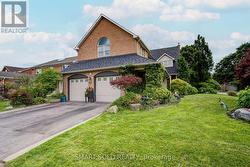 84 LONGWATER CHASE Markham, ON L3R 4A8