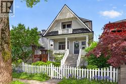 565 E 45TH AVENUE  Vancouver, BC V5W 1X6