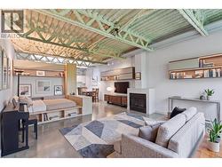424 350 E 2ND AVENUE  Vancouver, BC V5T 4R8