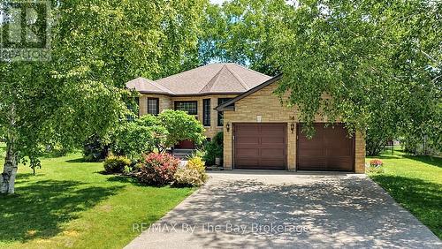 54 FAIRWAY CRESCENT  Wasaga Beach, ON L9Z 1B8