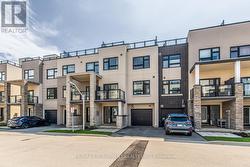 32 - 1121 COOKE BOULEVARD  Burlington, ON L7T 0C3