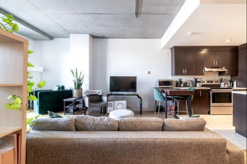 Salle à manger - 209-5255 Av. Du Parc, Montréal (Le Plateau-Mont-Royal), QC 