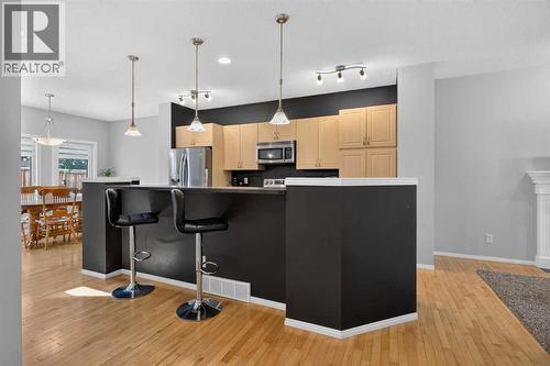 418 Evansdale Way Nw, Calgary, AB 