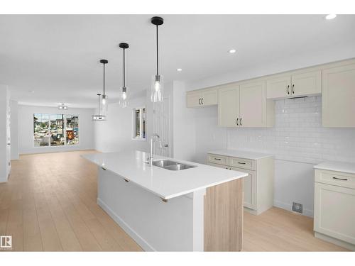 22509 83A Av Nw, Edmonton, AB 
