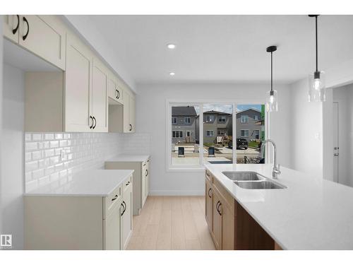22509 83A Av Nw, Edmonton, AB 