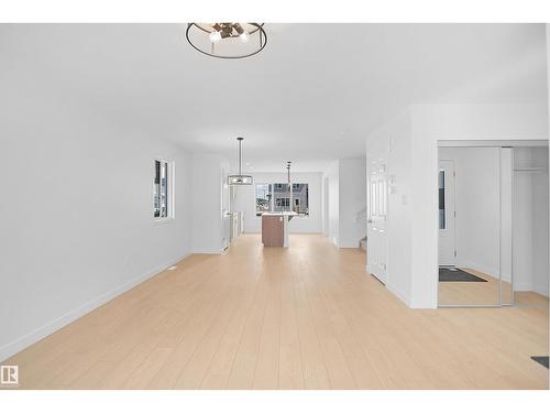 22509 83A Av Nw, Edmonton, AB 