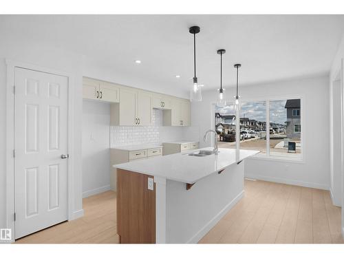 22509 83A Av Nw, Edmonton, AB 