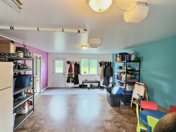 Garage - 