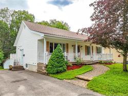 34 Pettigrove CRES  Fredericton, NB E3A 5P3