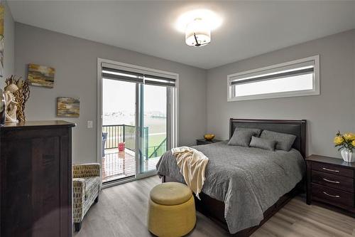82 Jim Gauthier Dr, Winnipeg, MB 