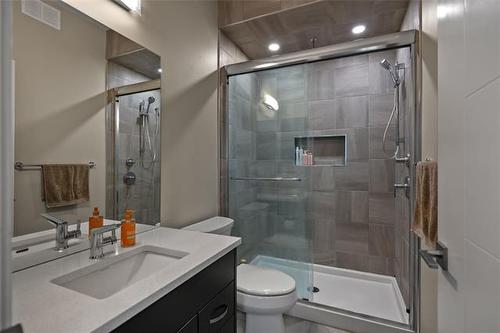 82 Jim Gauthier Dr, Winnipeg, MB 