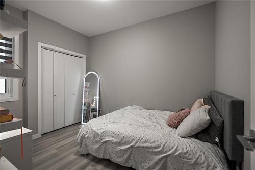 82 Jim Gauthier Dr, Winnipeg, MB 