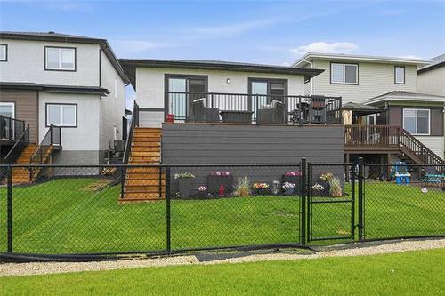 82 Jim Gauthier Dr, Winnipeg, MB 