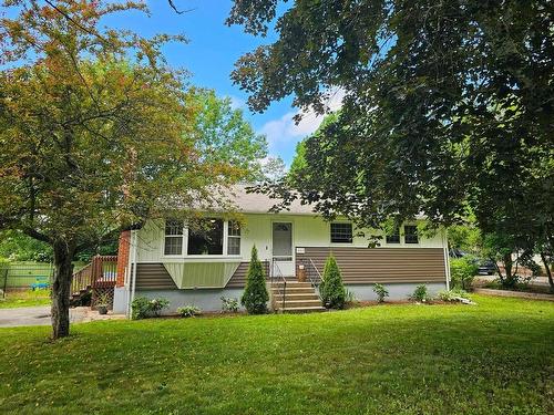 221 Main Street, Middleton, NS 