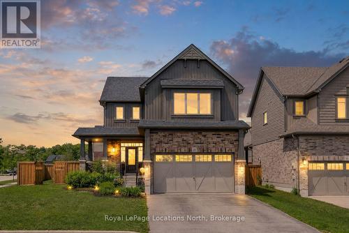 18 BASSETT STREET  Collingwood, ON L9Y 3B7