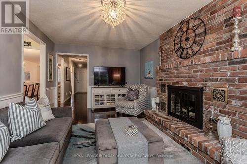 12 Branthaven Drive, Hamilton, ON 
