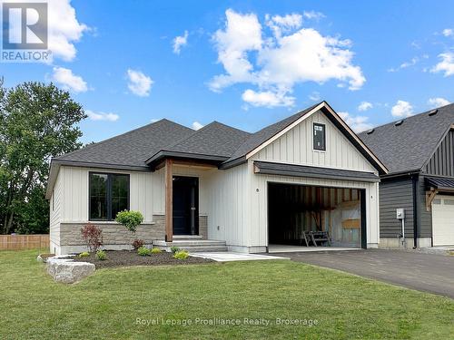 33 DEERVIEW DRIVE  Quinte West (Murray Ward), ON K8V 5P4
