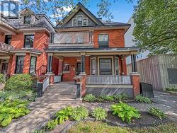 44 MCLEOD STREET  Ottawa, ON K2P 0Z5