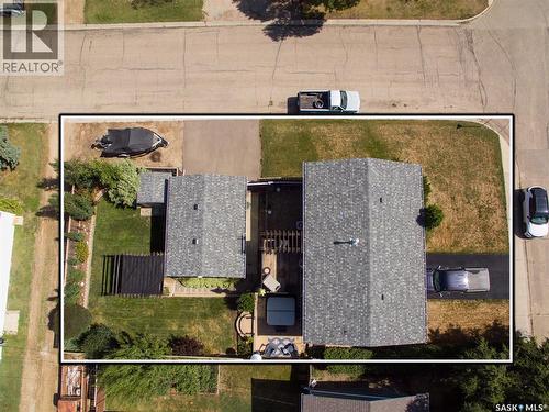 600 5Th Avenue W, Assiniboia, SK 