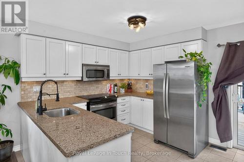 Kitchen - Midland, ON 