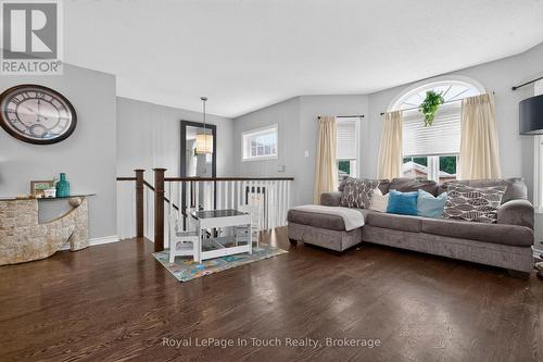 Living room - Midland, ON 