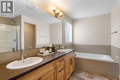 134 Masters Point Se, Calgary, AB 