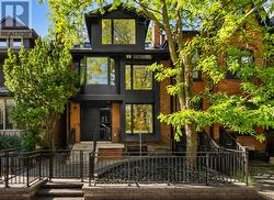 16 TRANBY AVENUE Toronto, ON M5R 1N5