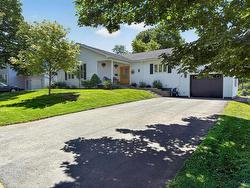 8 Windemere Court  Truro, NS B2N 5X7