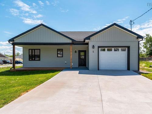 5 Mccully Crescent, Hantsport, NS 