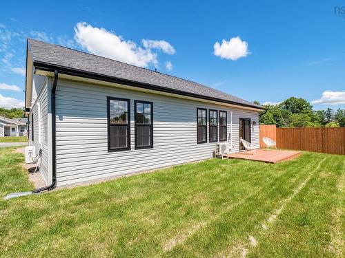 5 Mccully Crescent, Hantsport, NS 