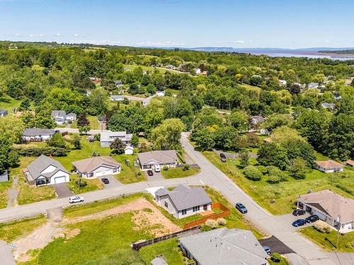 5 Mccully Crescent, Hantsport, NS 