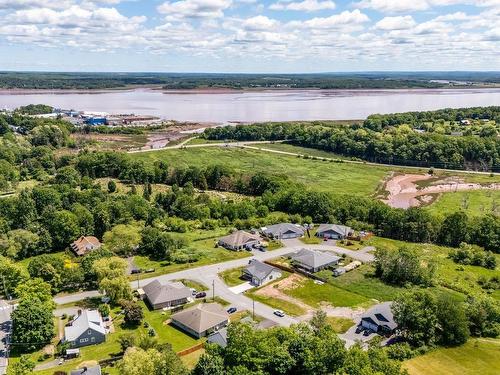 5 Mccully Crescent, Hantsport, NS 