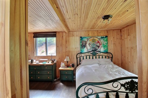 Bedroom - 3 Ch. Du Roc, Saint-Aimé-Des-Lacs, QC 