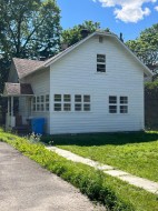 52 12e Avenue  Deux-Montagnes, QC J7R 3S2