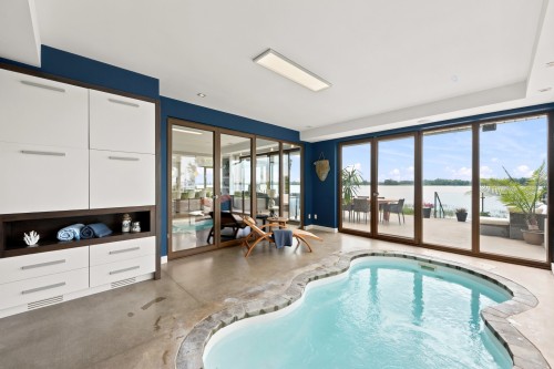 Piscine - 33 Rue Rochefort, Repentigny (Repentigny), QC - Indoor Photo Showing Other Room With In Ground Pool