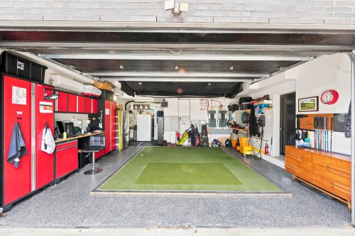 Garage - 33 Rue Rochefort, Repentigny (Repentigny), QC - Indoor Photo Showing Garage